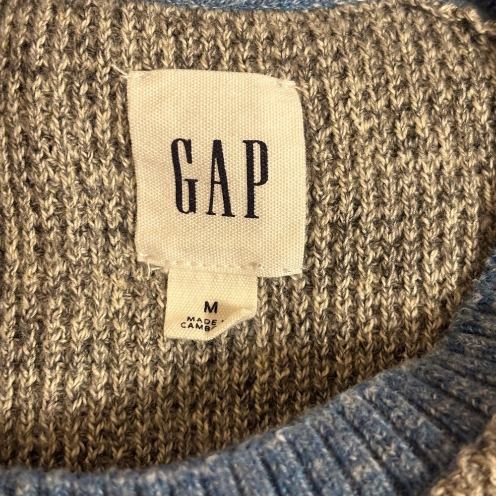 GAP sweater - Picture 2 of 5